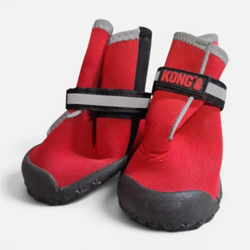 [AJ-642] BOTAS CON ABROJO